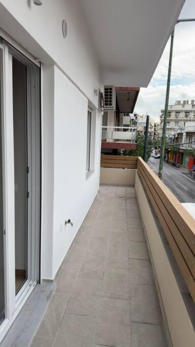 New Center Apartment Near Metro Афины Экстерьер фото