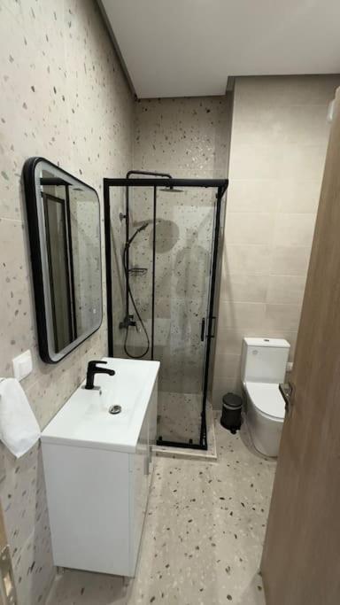 New Center Apartment Near Metro Афины Экстерьер фото