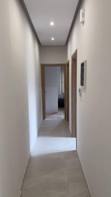 New Center Apartment Near Metro Афины Экстерьер фото