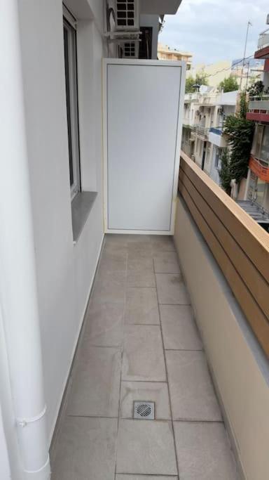 New Center Apartment Near Metro Афины Экстерьер фото